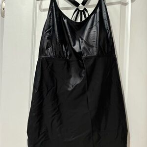 Women’s plus 20W Black Swim Top, Bathing Suit, Swimwear